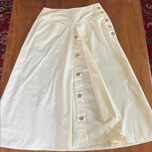 m-sports Dresses & Skirts - Elegant Cream Button-Detail Maxi Skirt